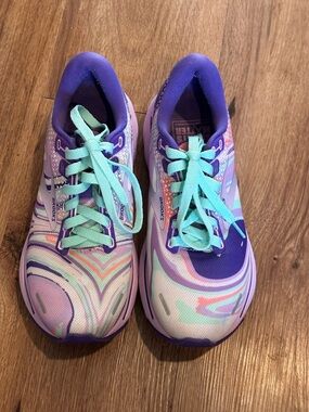 Brooks Women’s 7 Purple Multicolor Sneakers with Mint Laces